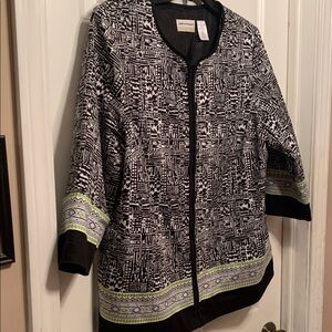 Alfred Dunner Black and White Geometric Blazer with Green Trim 16W